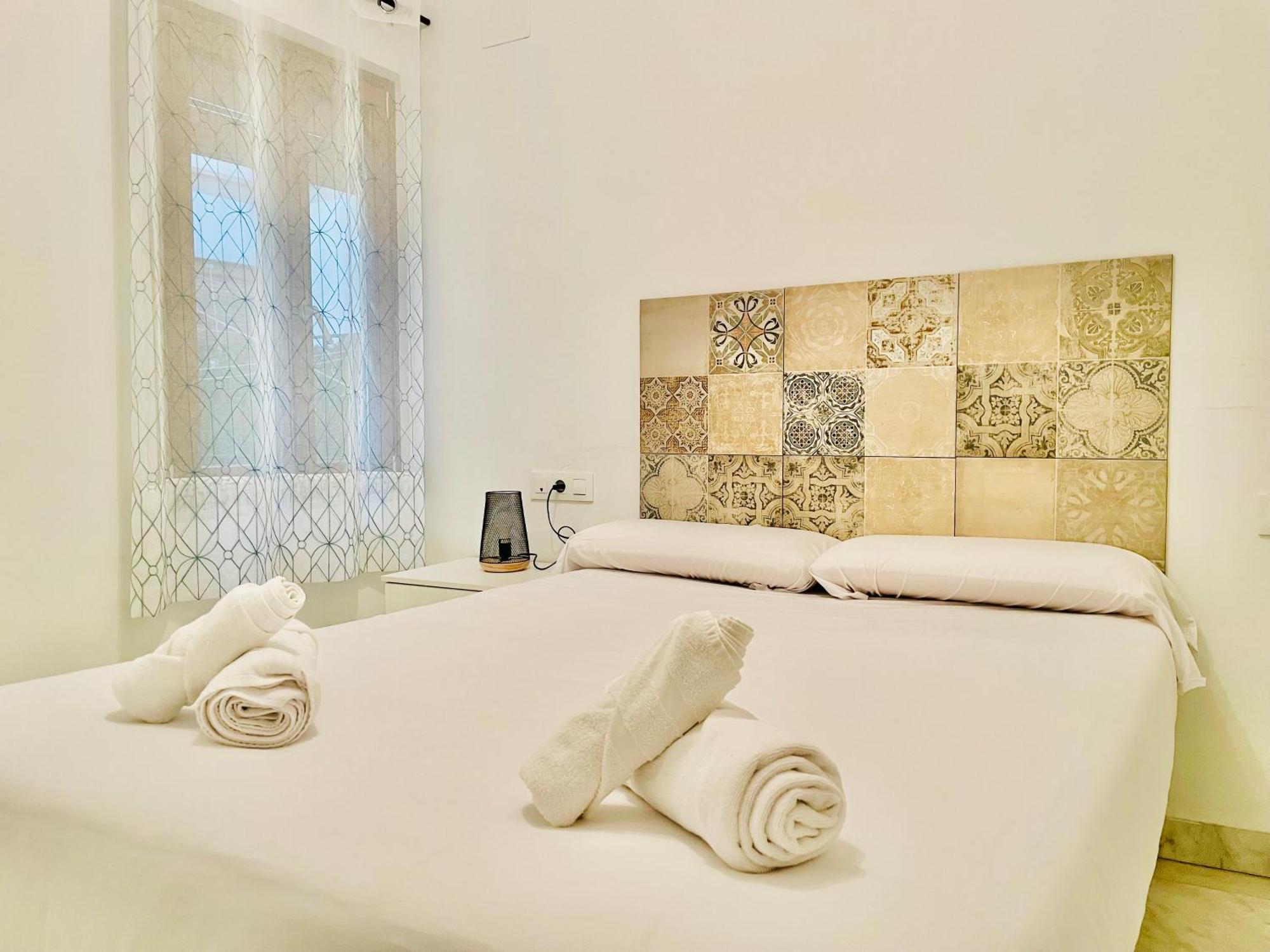 Entrecatedrales Suite Siviglia Esterno foto